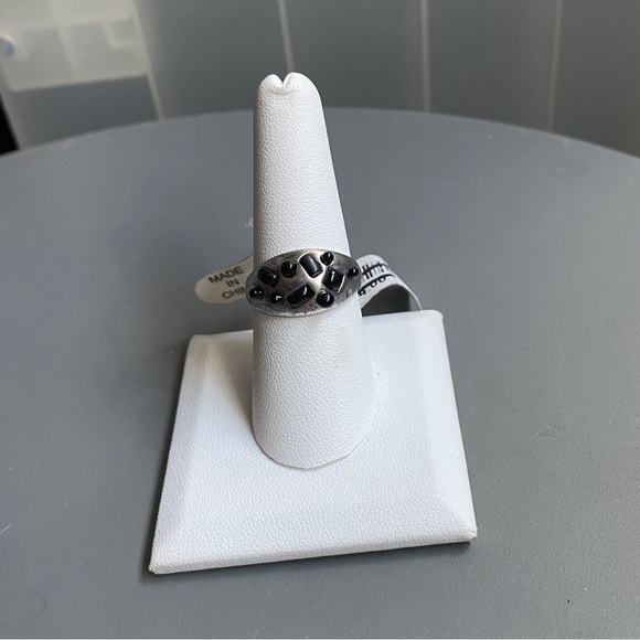 Free People Silver Tone Onyx Dome Ring, Size 8, NWT - Picture 12 of 13